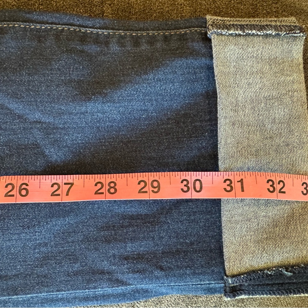 NWT Liverpool Los Angeles Dark Blue Charlie Crop Jeans - Picture 9 of 10